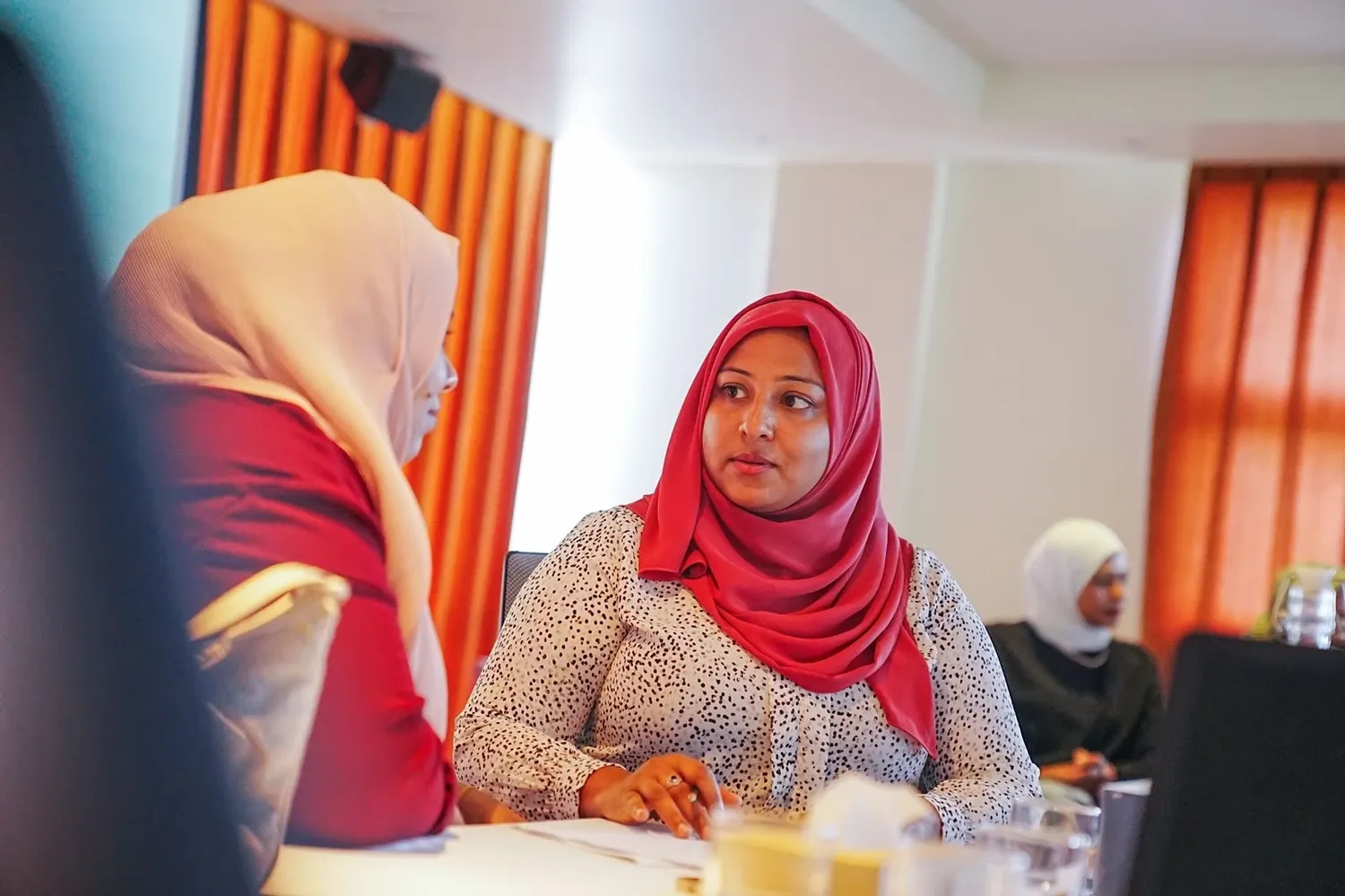ސައިން ލެންގުއޭޖުގެ ކޯހުގެ ތެރެއިން: ފޮޓޯ/ މިނިސްޓްރީ