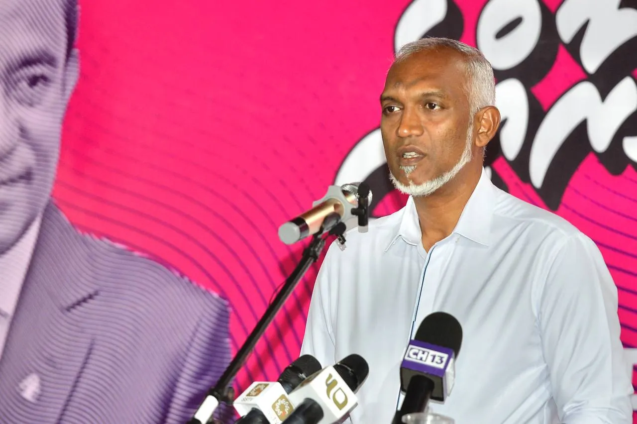 މުދައްރިސުންނަކީ ޤައުމުން އަނދިރިކަން ނައްތައިލާ ބައްތިތަކެއް: ޑރ. މުޢިއްޒު