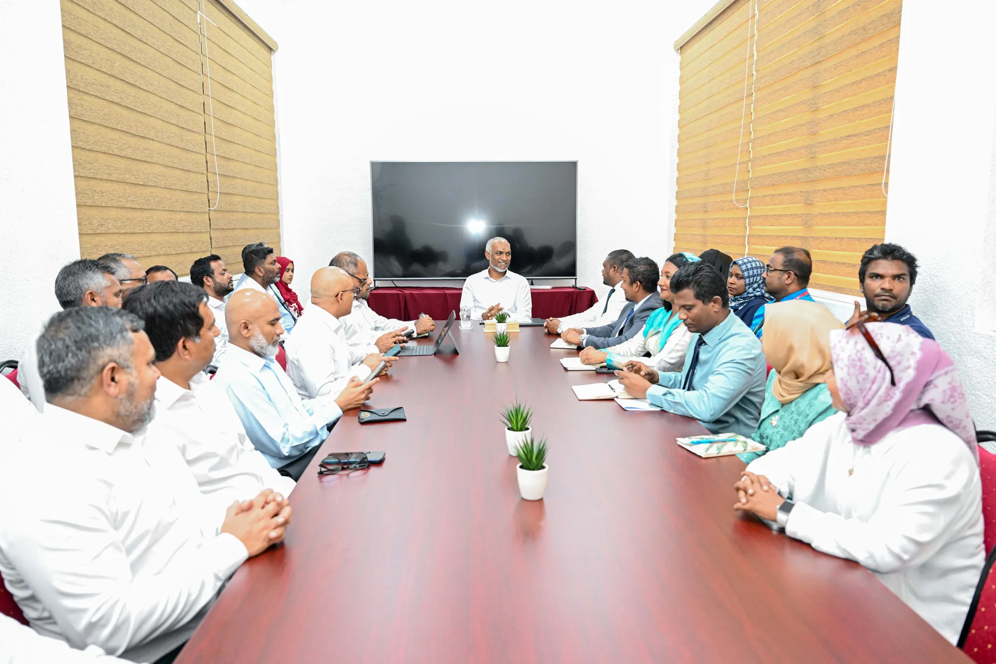 އުކުޅަހުން އެދުނީ އަގުހެޔޮކޮށް ތެޔޮ ލިބޭނެ އިންތިޒާމެއް ހަމަޖައްސައިދިނުމަށް