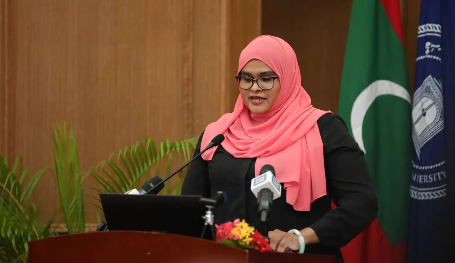 ޤައުމީ ޔުނިވާރސިޓީން ތައްޔާރުކުރި ލާމަރުކަޒީ ނިޒާމަށް ގެންނަންފެންނަ އިޞްލާޙުގެ ދިރާސާ އާންމުކޮށްފި