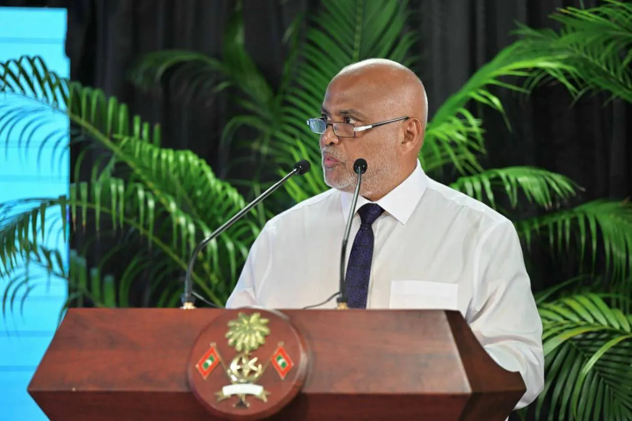 "ހިޔާވެހި ފައިނޭންސް ސްކީމް" އިފްތިތާޙް ކުރުމަށް ބޭއްވި ޖަލްސާގައި ވަޒީރު ހައިދަރު ވާހަކަ ދައްކަވަނީ: ފޮޓޯ/ ރައީސް އޮފީސް