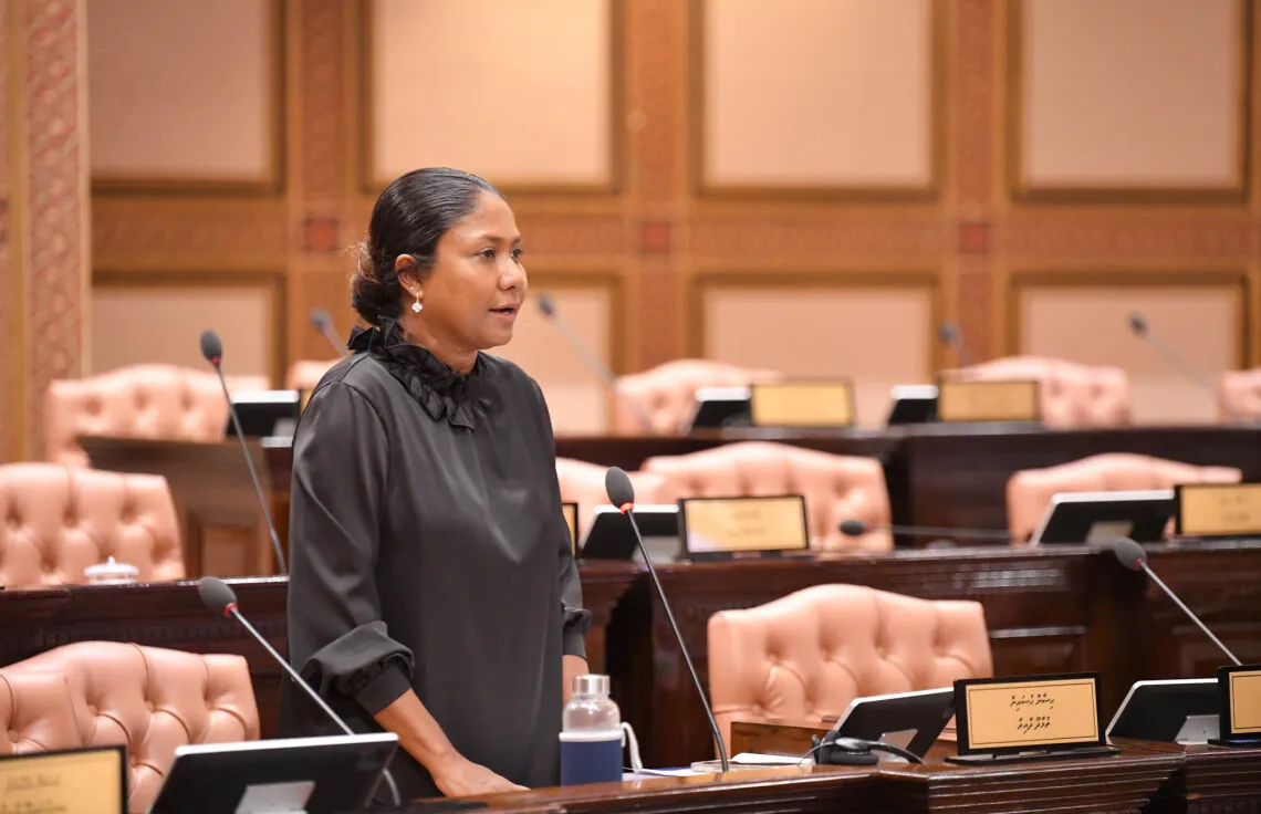 ޝަރުއީ ދާއިރާގެ މުވައްޒަފުންގެ މުސާރަ ބޮޑުކުރުމާ އެމްޑީޕީން ދެކޮޅު