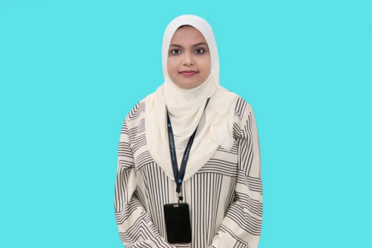 ޑރ. ފަޒްނާ --