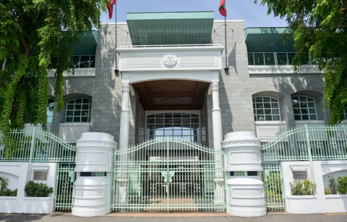 ސިވިލް ސަރވިސް ކޮމިޝަންގެ މެންބަރުކަމަށް ކުރިމަތިލުމުގެ ފުރުޞަތު ހުޅުވާލައްވައިފި