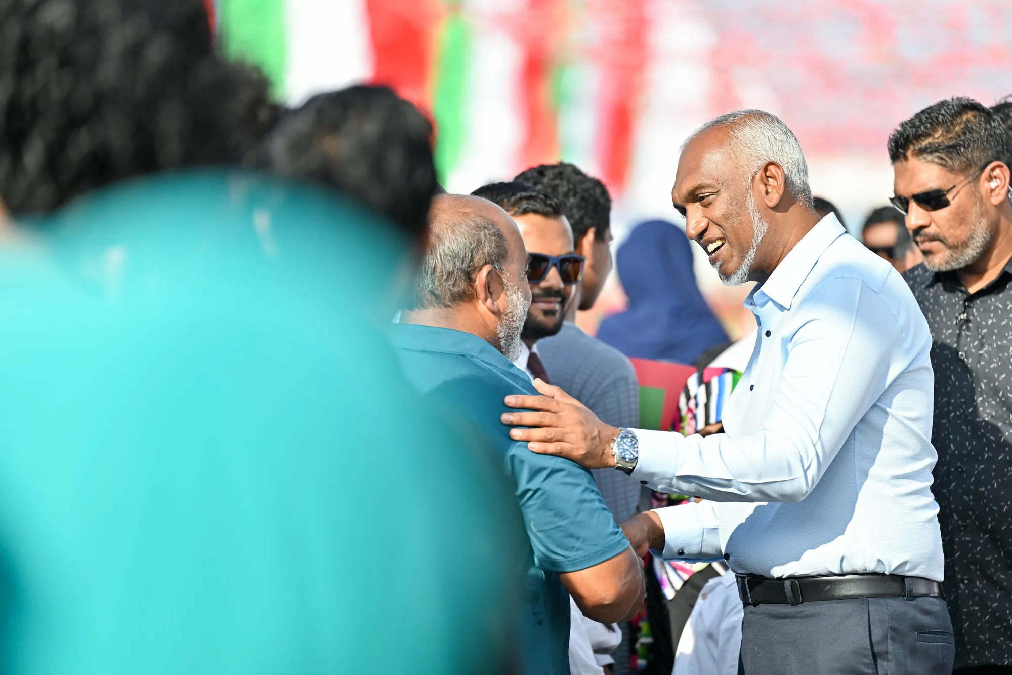 ރައީސްގެ މާލީ ބަޔާން: އެކައުންޓްގައި 1.8 މިލިއަން، 1.3 މިލިއަންގެ ލޯނެއް