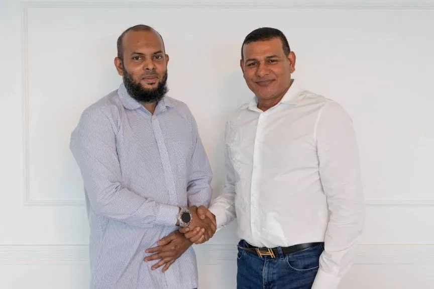 ޝައިޚް އިލްޔާސް ޖަމާލް އެމްޑީއޭ އަށް ސޮއިކުރައްވައިފި