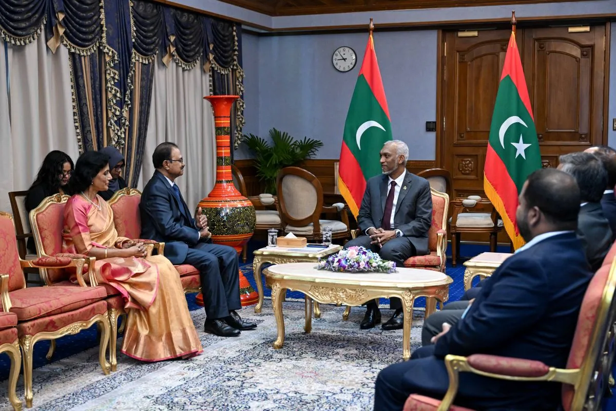 President Dr. Muizzu and Fiji’s newly appointed High Commissioner (Photo/President's Office)