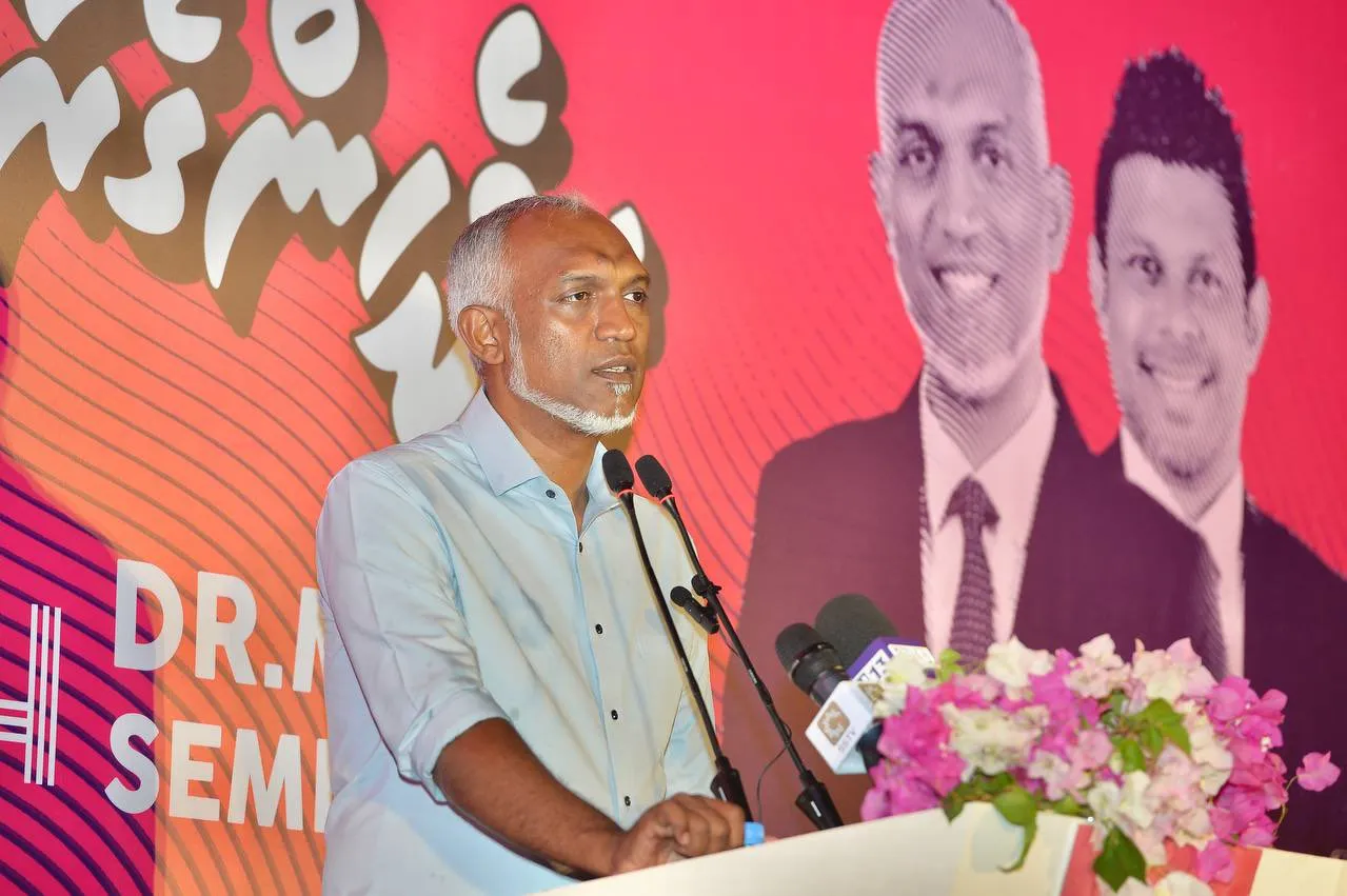 މިސަރުކާރުން މިފަސް އަހަރު ދައުލަތުގެ ފައިސާ ވަނީ އިސްރާފް ކޮށްފަ: ޑރ މުޢިއްޒު