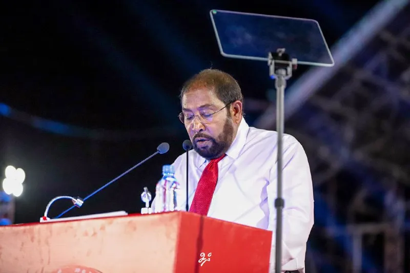 ވެރިކަމުގެ ފުރަތަމަ 100 ދުވަސްތެރޭ ހިޔާ ފްލެޓުގެ ހުރިހާ މައްސަލައެއް ހައްލުކުރާނަން: ޤާސިމް