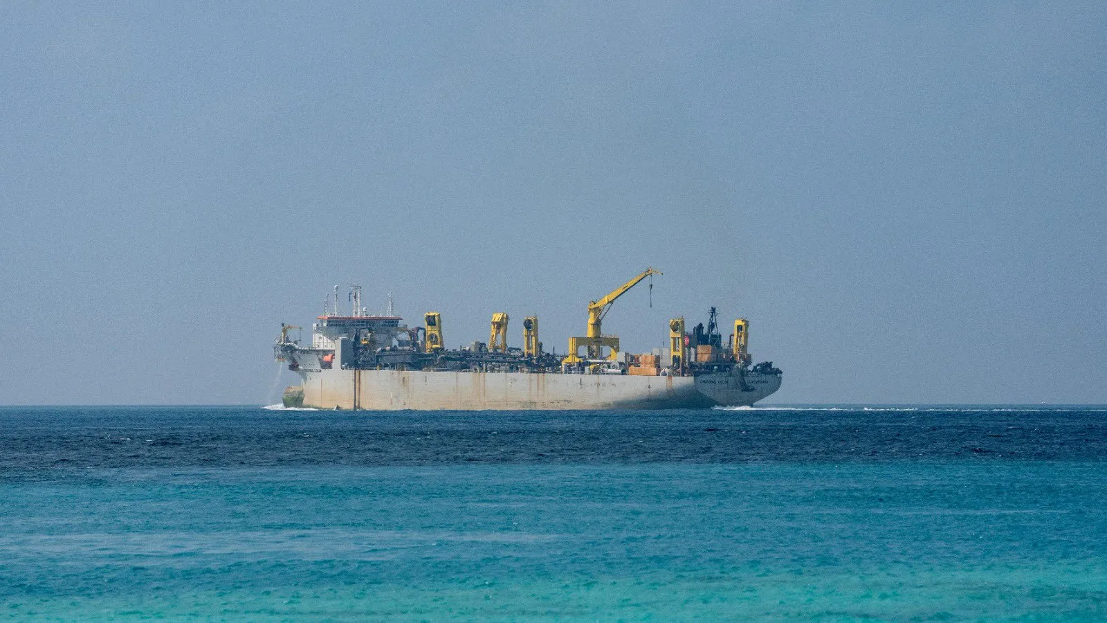 ދުނިޔޭގެ އެންމެ ބޮޑު ޑްރެޖަރު ގެނެސް ދިއްދޫ އެއާޕޯޓް އަޅަން ބިންހިއްކަން ފަށައިފި