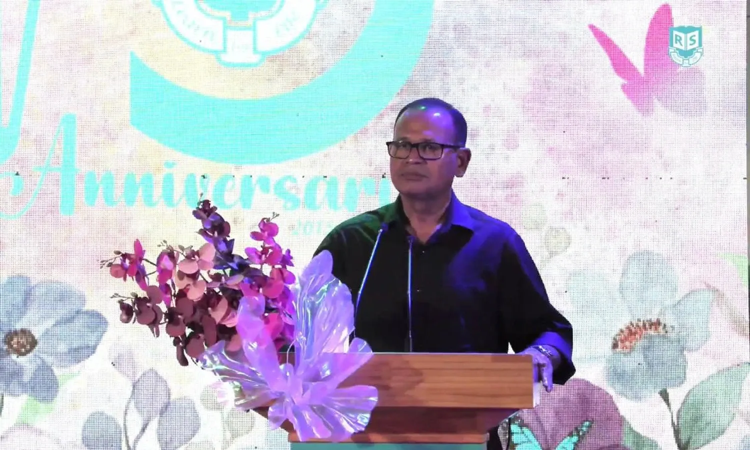 ޤައުމު އާރާސްތުކުރުމުގެ އެންމެ ވަރުގަދަ މޭސްތިރިންނަކީ މުދައްރިސުން: މިނިސްޓަރ އާދަމް ޝަރީފު ޢުމަރު