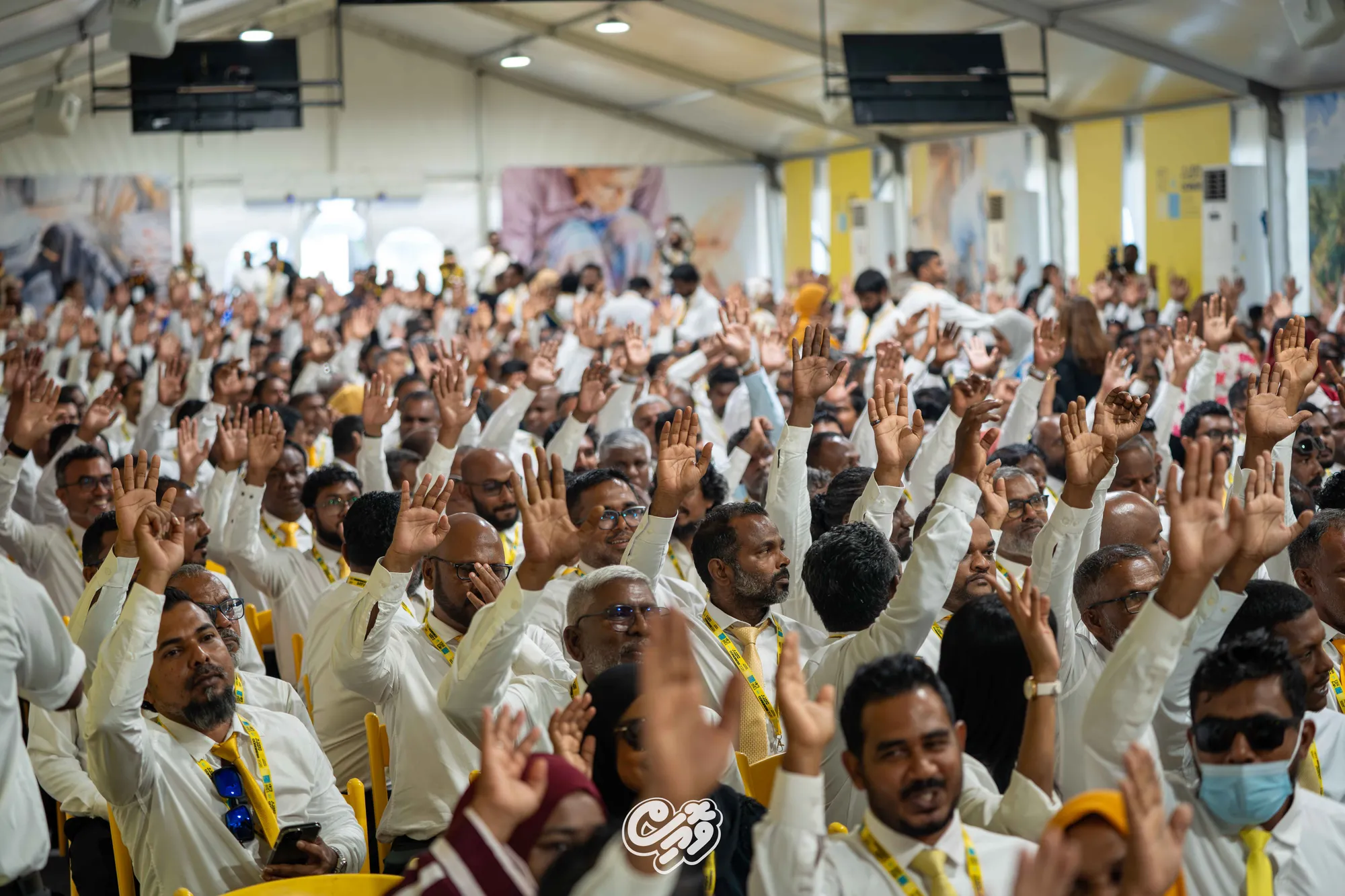 އެމްޑީޕީ ކޮންގުރެސްއަށް ހުށަހެޅި "ބޮޑު ބަދަލު"ގެ ސިޔާސަތު ފާސްކުރުން