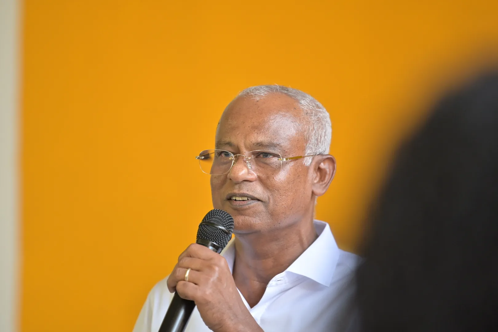 ޑޮލަރުގެ ރޭޓު %15 އަށް ކުޑަކޮށްދޭނަން: ރައީސް ޞާލިހު
