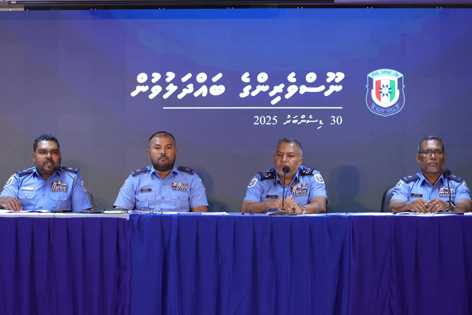 ފުލުހުން މިއަދު ބޭއްވި ނޫސްވެރިންގެ ބައްދަލުވުން... ފޮޓޯ: ފުލުހުން