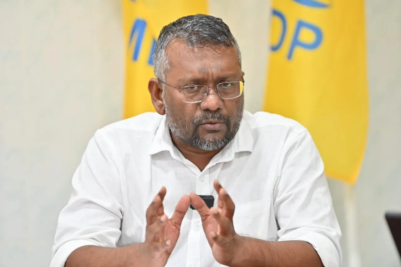 ކުރީގެ އިކޮނަމިކް މިނިސްޓަރ އަދި އެމްޑީޕީގެ ޗެއަރޕާސަން ފައްޔާޒު އިސްމާޢީލް: ފޮޓޯ/ އެމްޑީޕީ