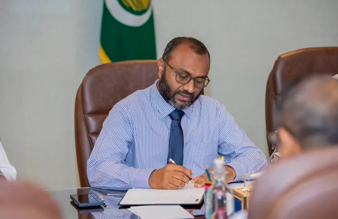 މާލޭގެ އެއް މިސްކިތުގައި އިނގިރޭސި ބަހުން ޚުތުބާ ކިޔުމާމެދު ޢާއްމުންގެ ޚިޔާލަށް މިނިސްޓަރ އެދިއްޖެ!