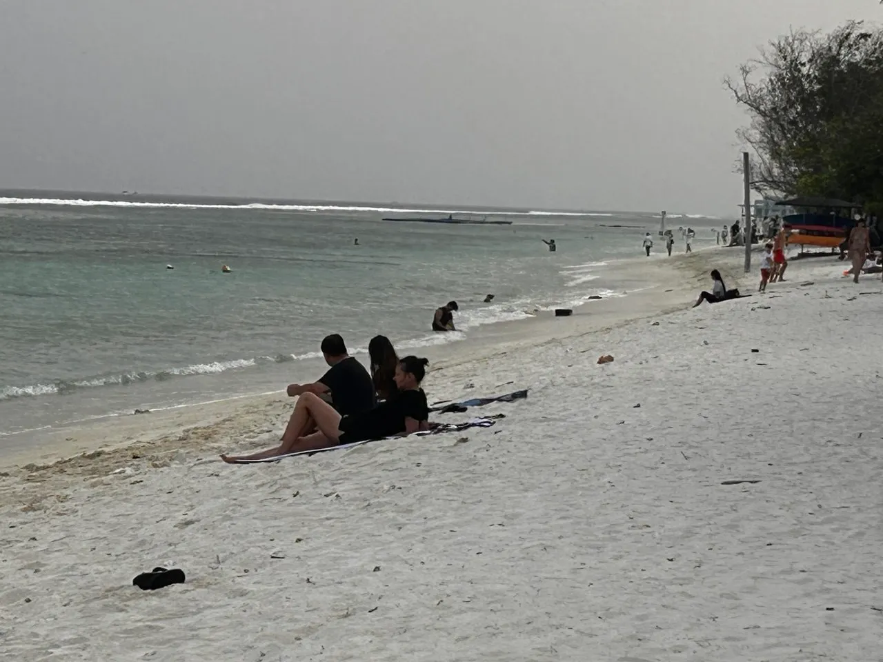 ފަތުރުވެރިން ނުފުރި ތާށިވި ދަނޑިވަޅު ރޫމުތައް ވިއްކާ އަގު ދެގުނަ ބޮޑުކޮށްލައިފި