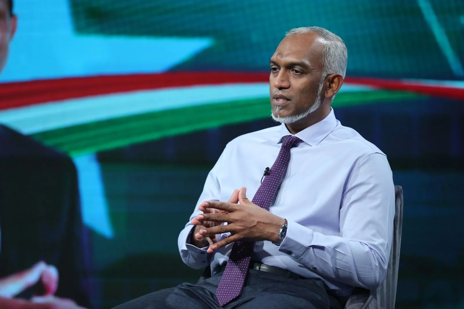 ވާދަވެރި ސިޔާސީ ޕާޓީން ޒިންމާދާރުކަމާއެކު މަސައްކަތްކުރުމަށް އެދެން: ޑރ މުއިއްޒު