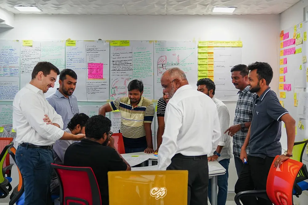 ވޯކްޝޮޕްގެ ތެރެއިން-- ފޮޓޯ: ވޮއިސް