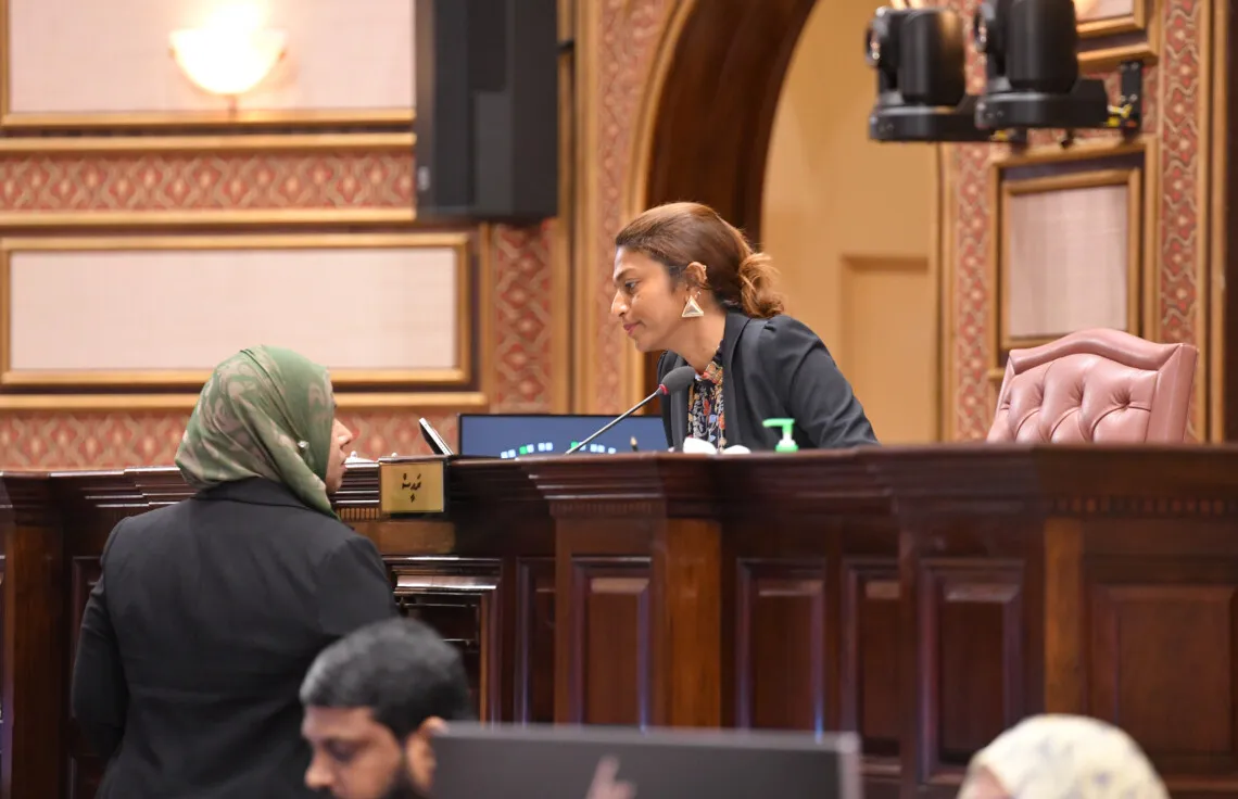 އީވާ އާލާސްކަންފުޅާ އުޅުއްވާތީ ރައީސް ނަޝީދު ވަކިކުރާ ޖަލްސާ ނުބޭއްވުނު!