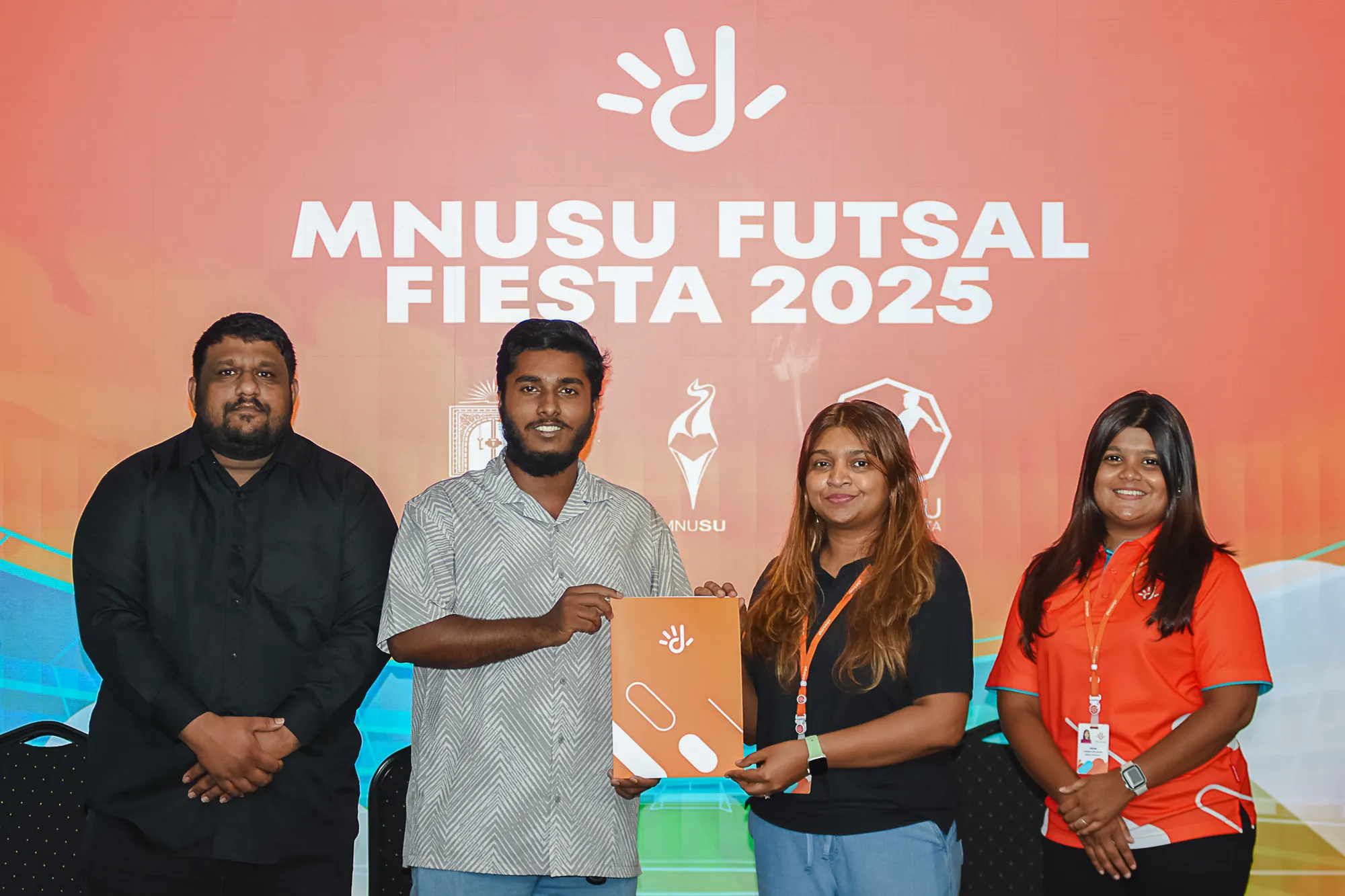 ދިރާގުގެ މެނޭޖަރ ބްރޭންޑް އެންޑް އިވެންޓްސް ނާޔާ ޝަރީފް (ކ2) އަދި އެމްއެންޔޫއެސްޔޫގެ ރައީސް އިބްރާހިމް މިޝާލް މޫސާ (ވ2)...