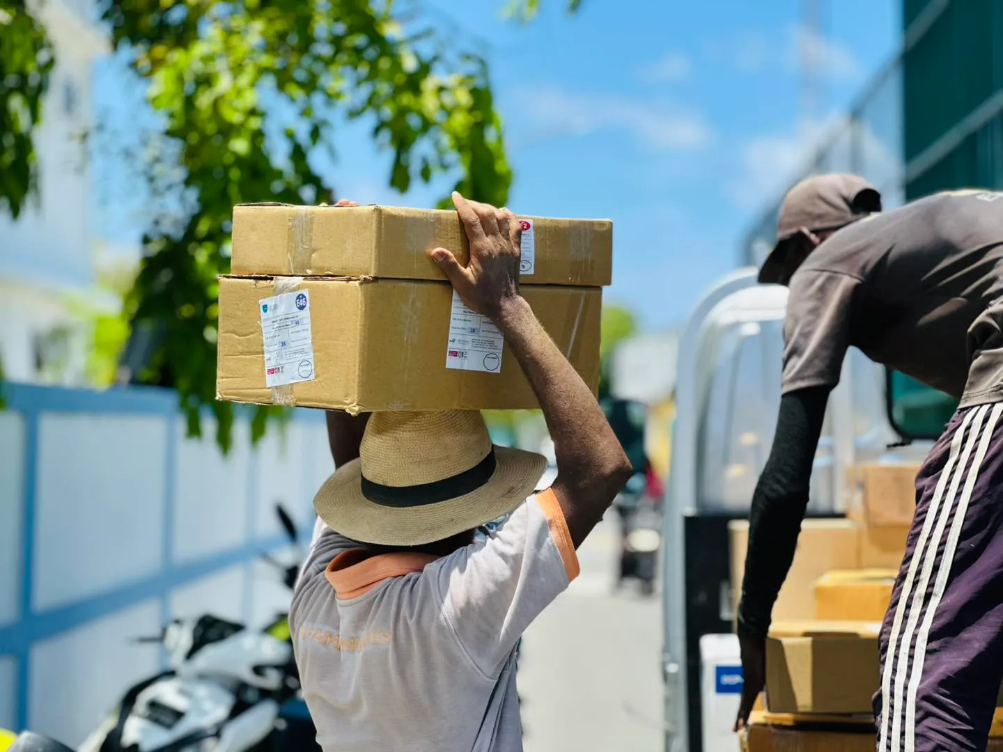 އަލިފާނުގެ ހާދިސާއާ ގުޅިގެން ކިޔެވުން މެދުކެނޑުނަ ނުދިނުމަށް ބޭނުންވާ ސާމާނު ފޮނުވައިފި