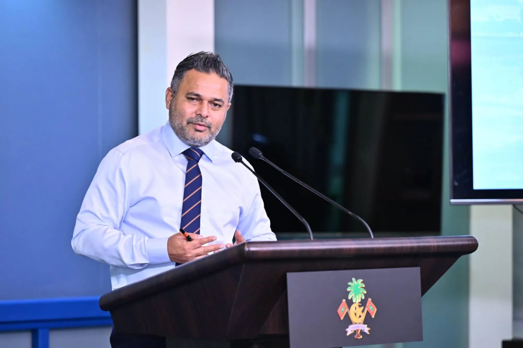 މިނިސްޓަރު ޝިޔާމް