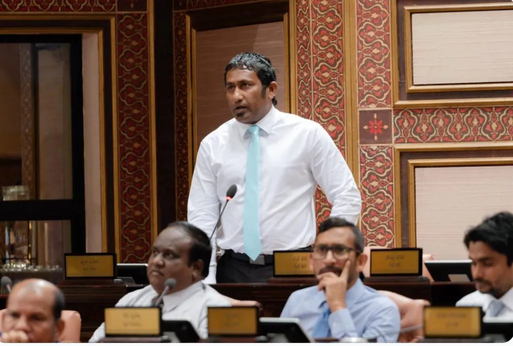 ދަނގެތީ ދާއިރާގެ މެންބަރު އަބްދުالله ރަޝީދު: ފޮޓޯ/ މަޖިލިސް