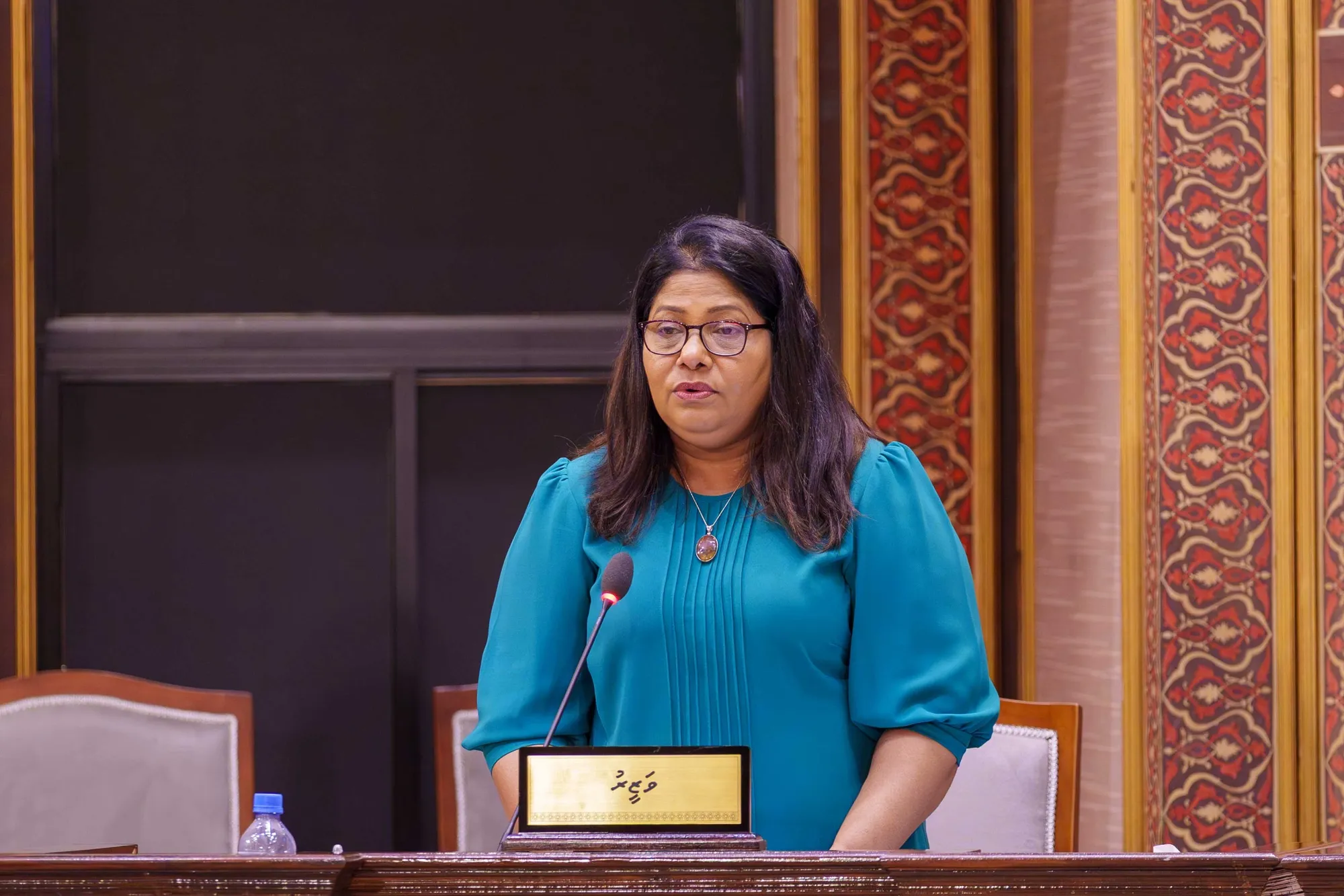 ސިއްޙަތާ ބެހޭ ވަޒީރު ޤީލާ ޢަލީ:ފޮޓޯ/ މަޖިލިސް