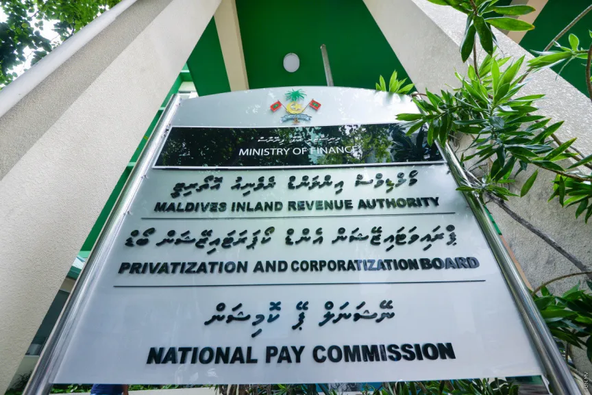 މިމަހުގެ މުސާރަ 22ގެ ކުރިން ދިނުމަށް އަންގައިފި