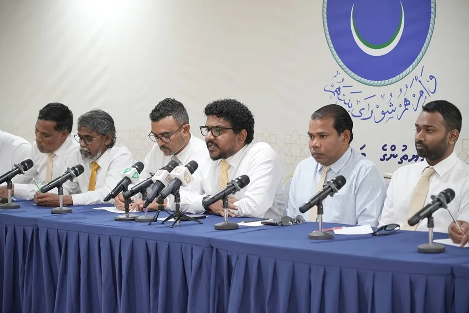 އެމްޑީޕީ ޕީޖީ ޕްރެސް... ފޮޓޯ މަޖިލީހުގެ އިދާރާ