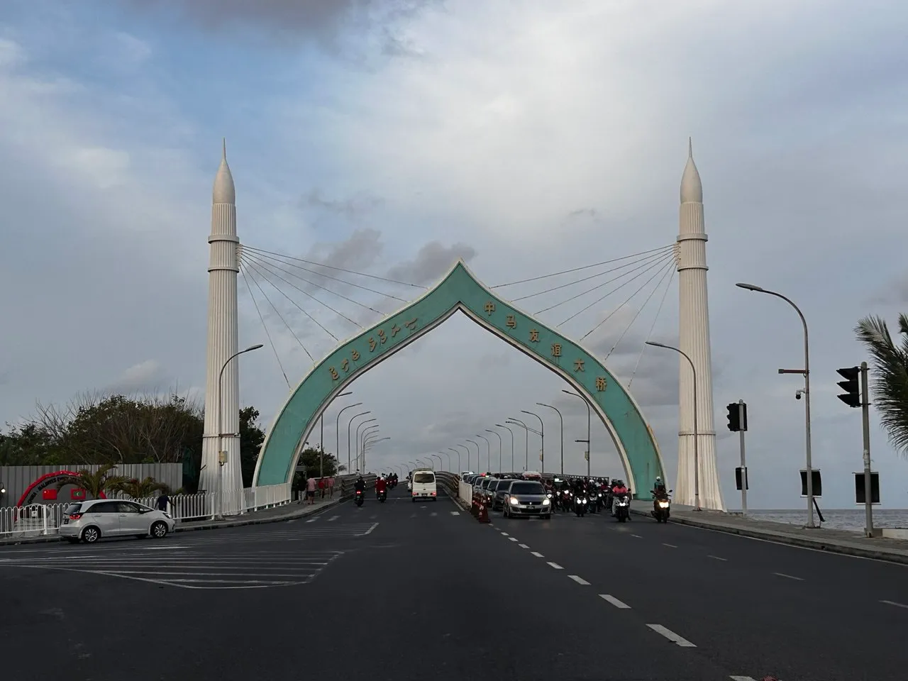 ހައިވޭގައި އެކްސިޑެންޓެއް ހިނގައި މީހަކަށް އަނިޔާވެއްޖެ