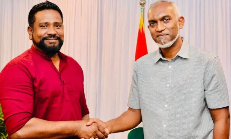ރައީސް ޑރ.މުޢިއްޒުގެ ވެރިކަމާ ތޮޅެ ވެރިކަން ބަލިކަށި ކުރުމަކީ ހިލަފަރުބަދައެއް ކެނޑުން ކަހަލަކަމެއް: މުހައްމަދު