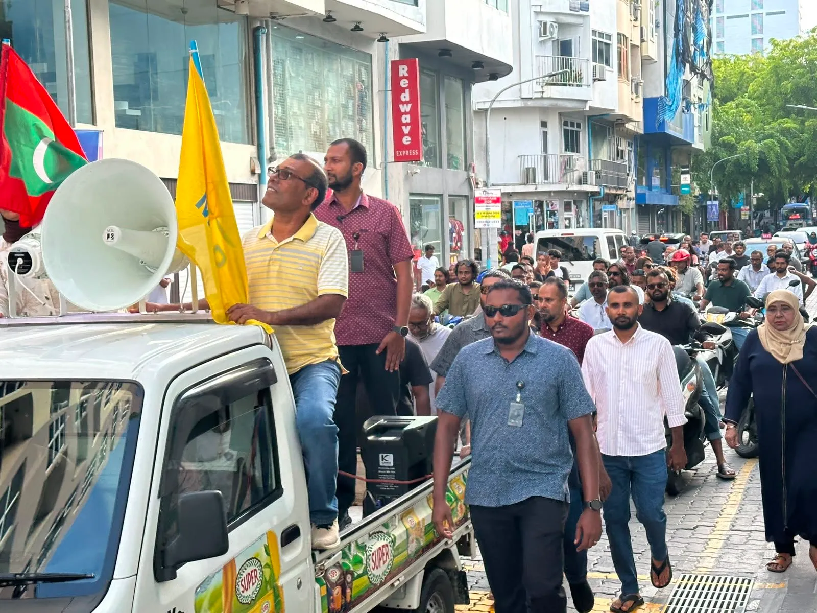 މުޒާހަރާ ސިލްސިލާ ގޮތެއްގައި ކުރިޔަށް ދާނެ ކަމަށް އެމްޑީޕީން ބުނެފި