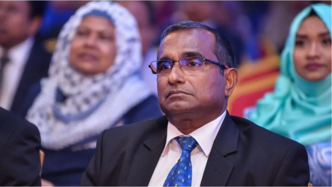 ކުރީގެ އުއްތަމަފަނޑިޔާރު އަޙްމަދު ފާއިޒް ހުސައިން