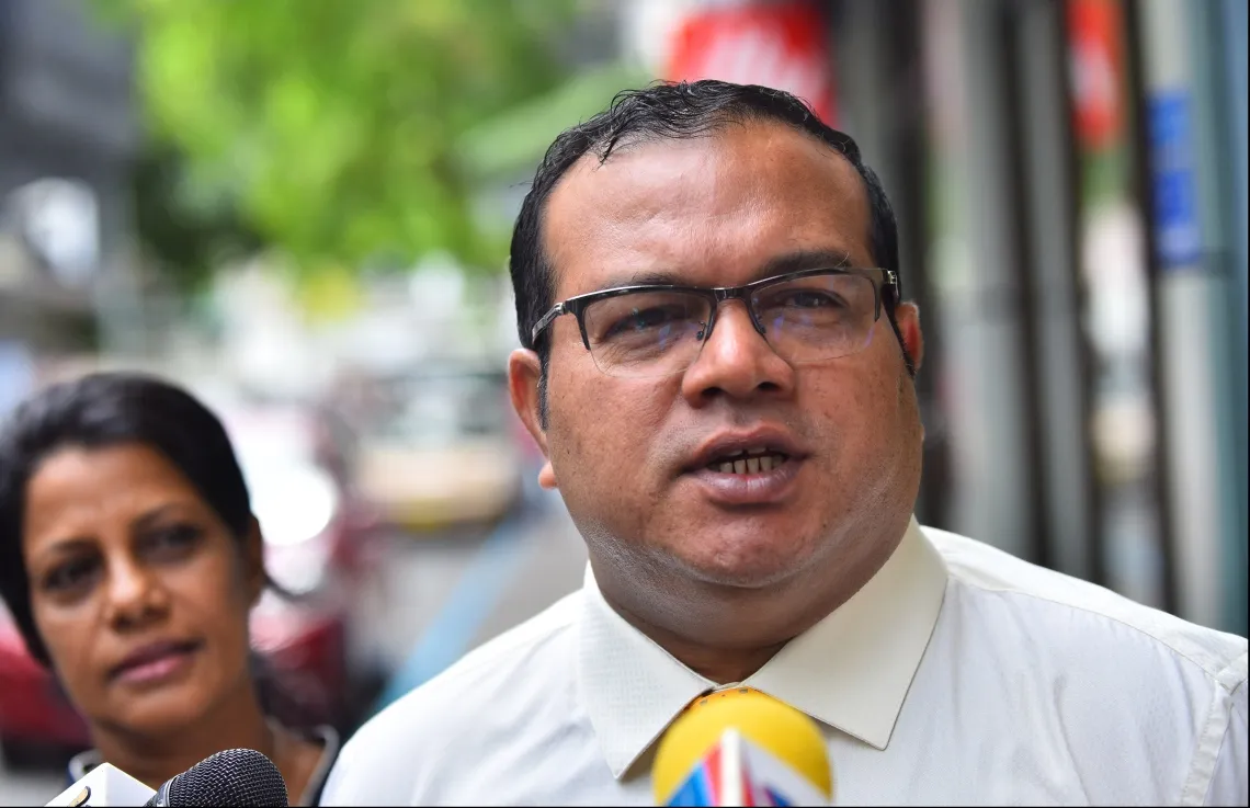 "ކޮމިޓީ އެކުލަވާލަން މަޑުޖައްސާލަން ނުބުނަން؛ އެކަމުގައި ބަސްބުނުމުގެ ފުރުސަތު އަޅުގަނޑަށް ނުދޭ"