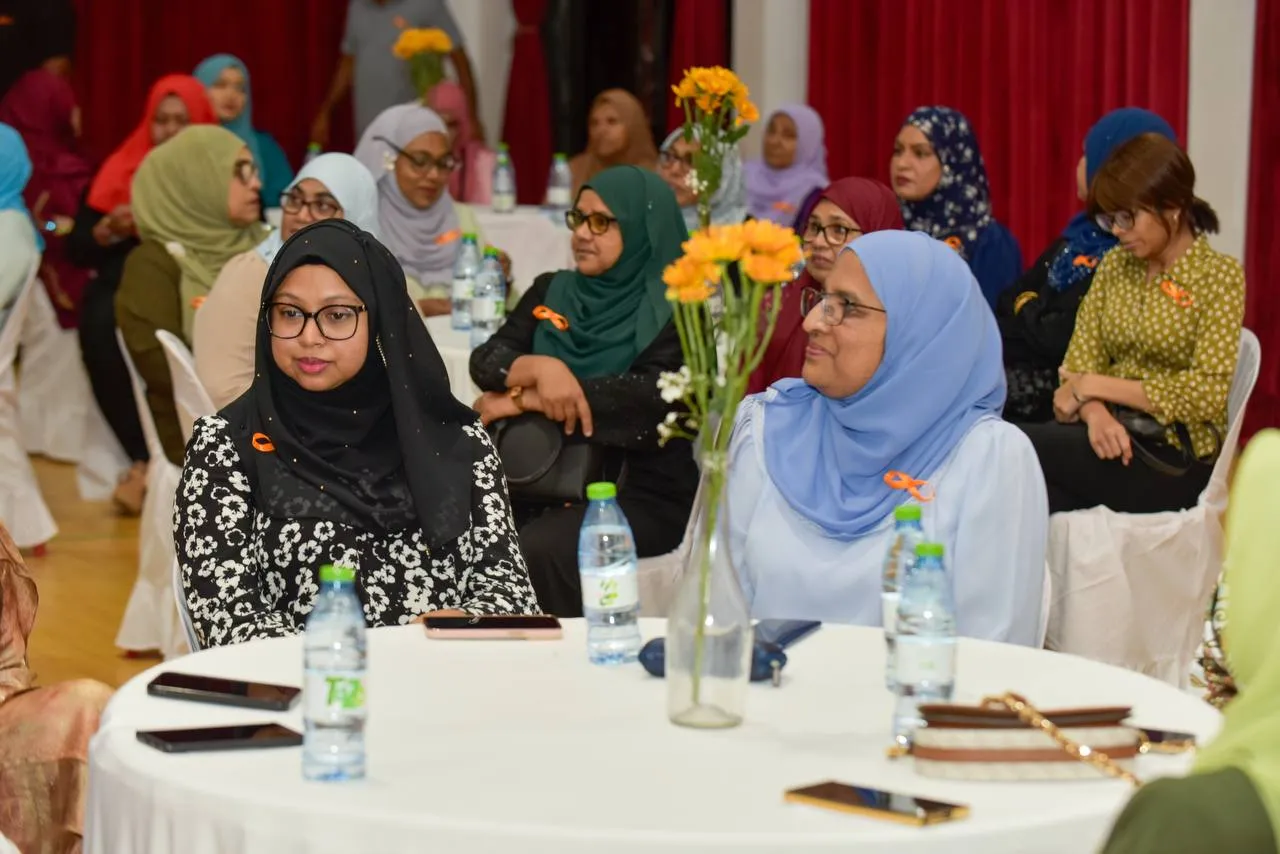 އަންހެނުންނަށް ކުރާ އަނިޔާ ތަކާއި ދެކޮޅަށް ޢާޒިމާގެ ޚާއްސަ ފޯރަމެއް!