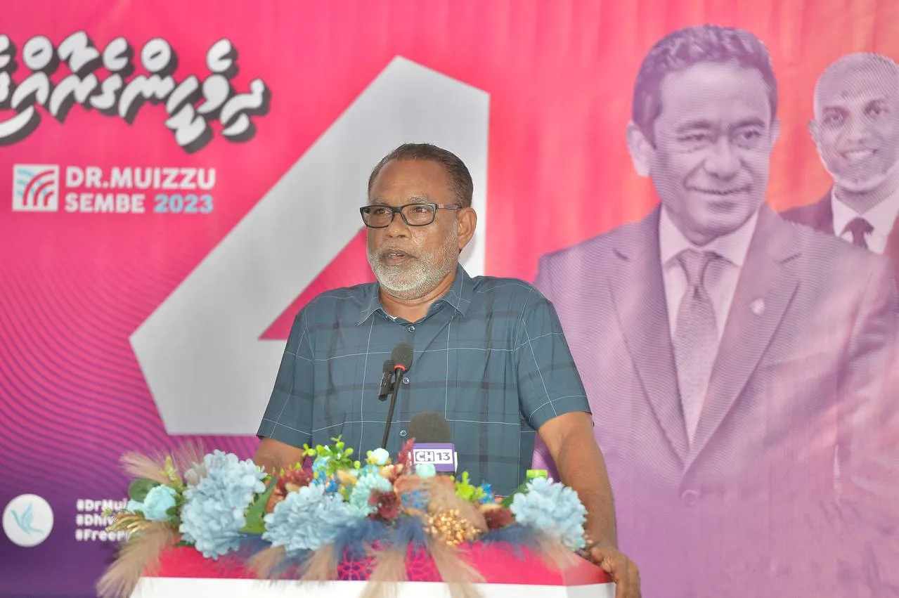 ރައީސް ޞާލިހު ހުންނެވީ ވާނުވާގައި، ޤައުމު ހަވާލުކުރަން ހެޔޮނުވާނެ: އަބްދުއްރަހީމް