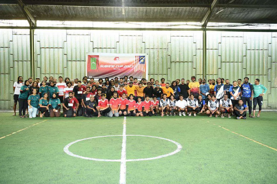 މީގެ ކުރިން ކުރިއަށް ގެންދެވުނު މުބާރާތުގެ ތެރެއިން—