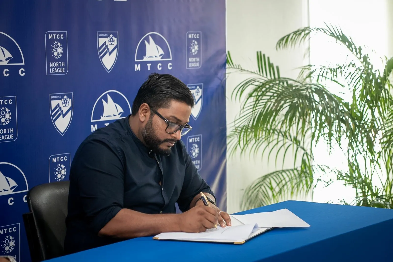 އެފްއޭއެމްގެ ކުރީގެ ރައީސް ބައްސާމް.. ފޮޓޯ: އެފްއޭއެމް