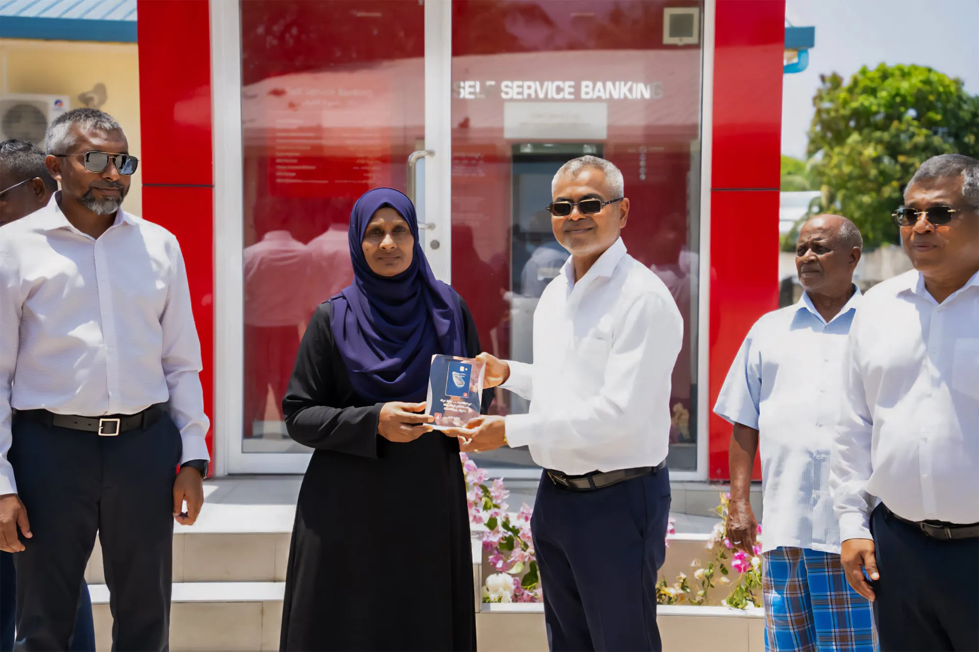 ތަކަންދޫގައި އޭޓީއެމްގެ ޚިދުމަތް ފެށުން: މިހާރު ހއ އަތޮޅުގެ ހުރިހާ ރަށެއްގައި އޭޓީއެމް ޚިދުމަތް ވަނީ ފަށާފައި