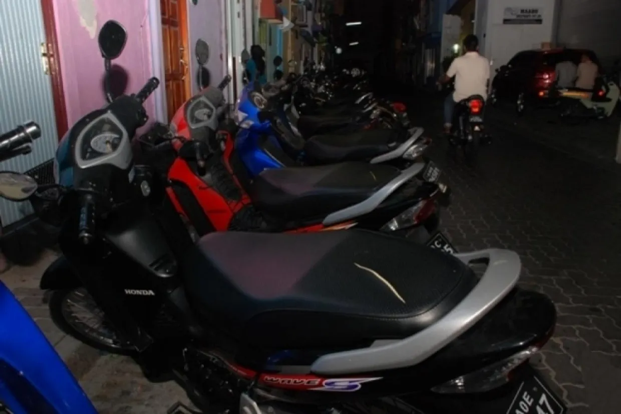 މާލޭ މަގެއްގައި ސައިކަލް ޕާކު ކޮށްފައި-- ފޮޓޯ/ސަން