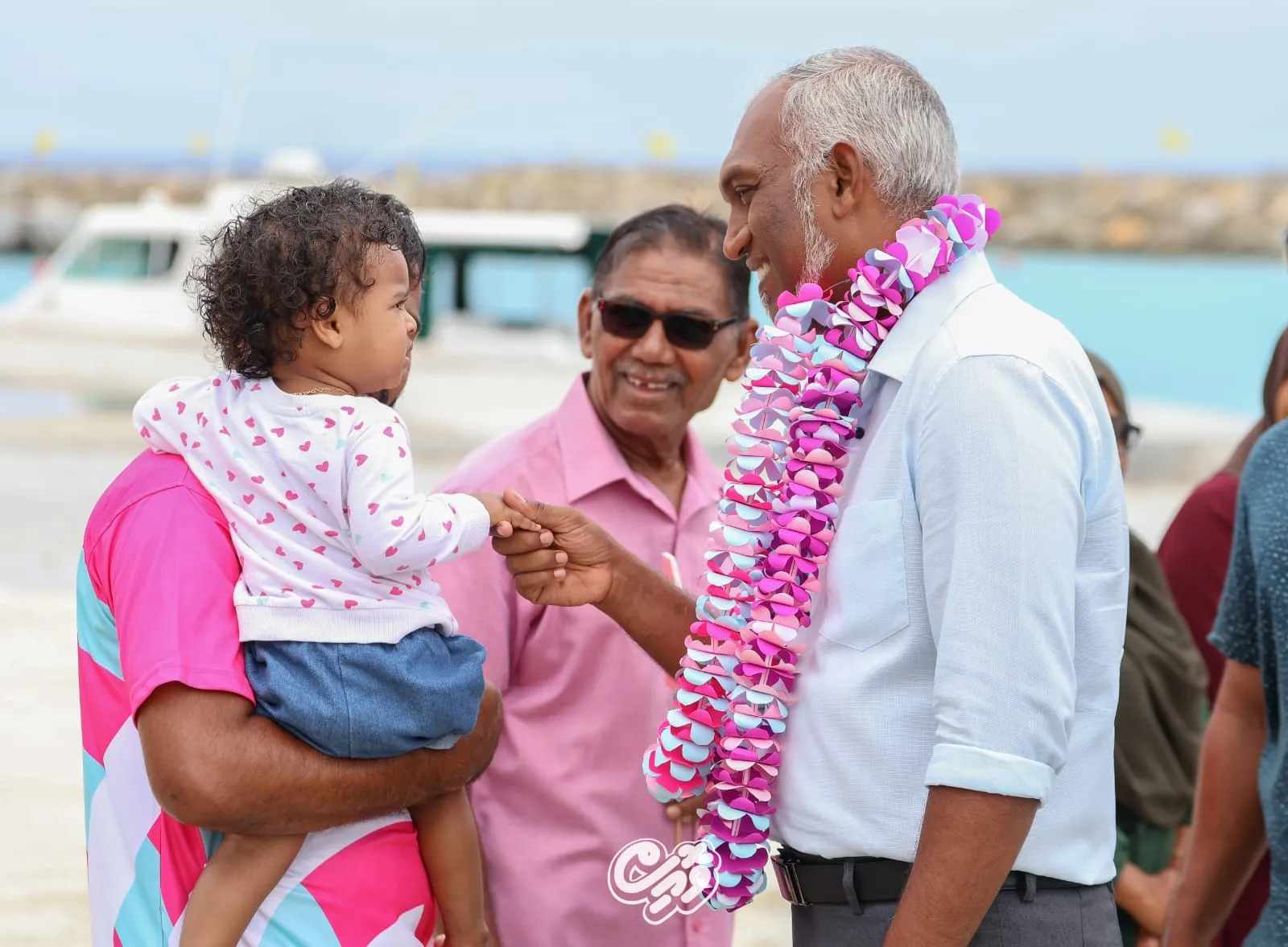 އަޅުގަނޑުމެން އިސްކުރާނީ ރައްޔިތުން، ދުވަހުން ދުވަހަށް ރައްޔިތުންނާއި ގާތުން ޚިދްމަތްދިނުން: މުޢިއްޒު