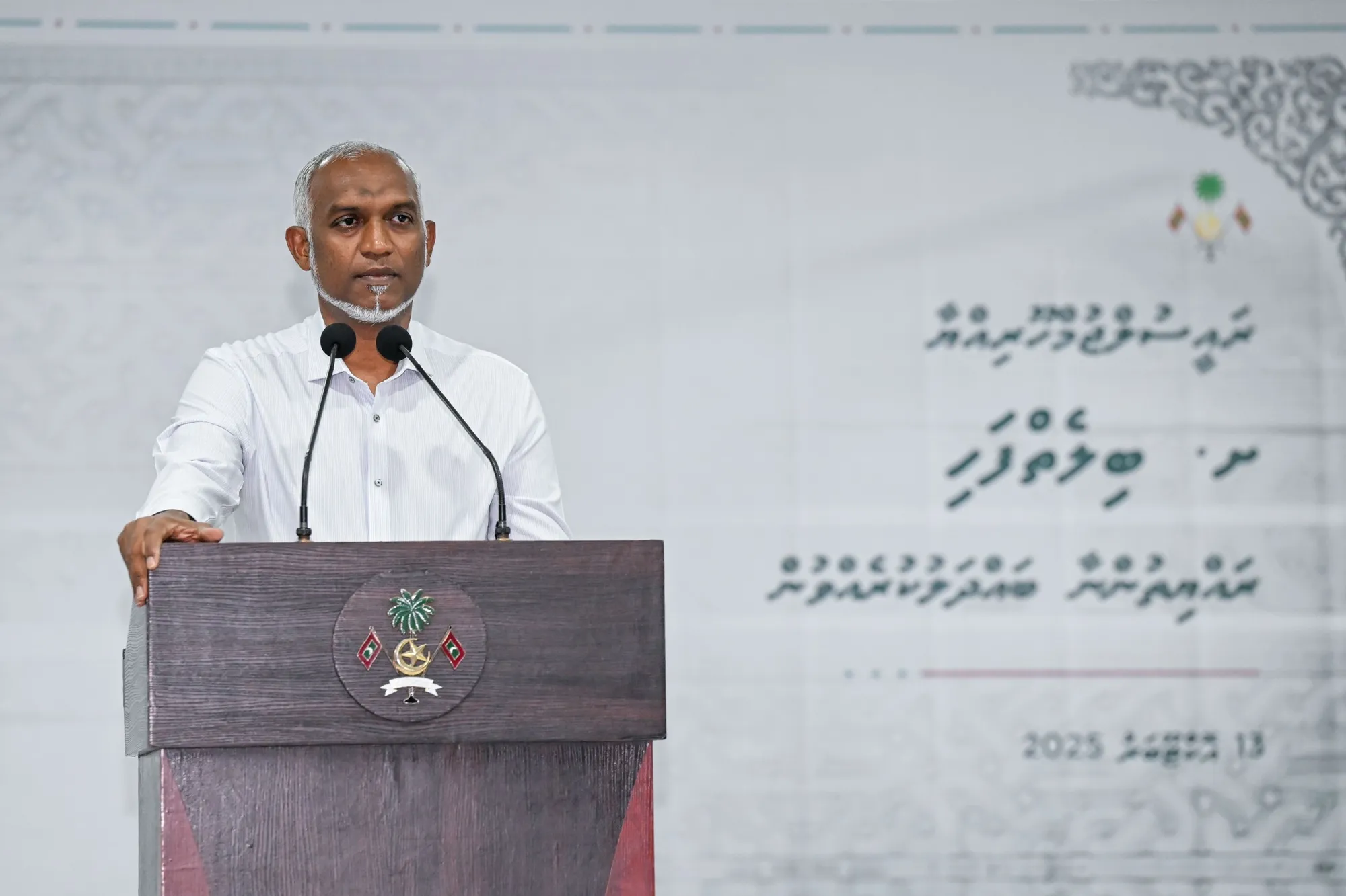 ބިލެތްފަހި އެއާޕޯޓްވެސް 30 މަސްތެރޭ ނިންމަވާނެ ކަމަށް ރައީސް ވިދާޅުވެއްޖެ