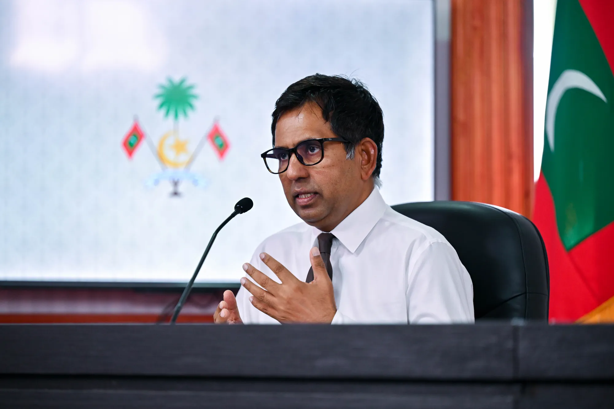 އެމްޑީޕީ އިން ރައްޔިތުންގެ ބޮލުގައި އެޅުވި ދަރަންޏަކުން މިންޖުވުމަކީ އުފަލެއް: ސައީދު