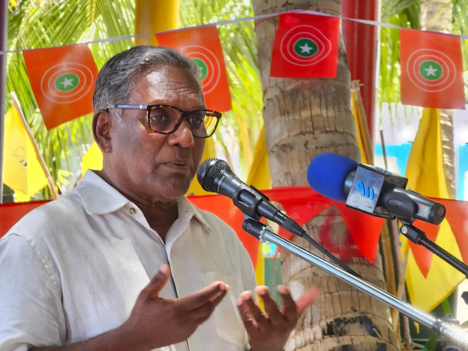 ގާސިމް ފިޔަވައި އިތުރު ބޭފުޅަކު ރައީސުލްޖުމްހޫރިއްޔާ ކަމަށް ގެންނަން ވިސްނަންވީވެސް ކީއްވެތޯ: ޑރ. ވަހީދު