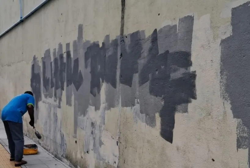 އާއްމު އިޖުތިމާއީ މިންގަނޑުތަކާ ހިލާފަށްހުރި ގްރެފިޓީތައް ނައްތާލުމުގެ ހަރަކާތެއް ފަށައިފި