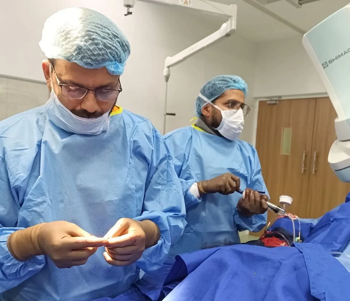 Cardiac surgeon providing advanced cardiac treatment (Photo/IGMH)