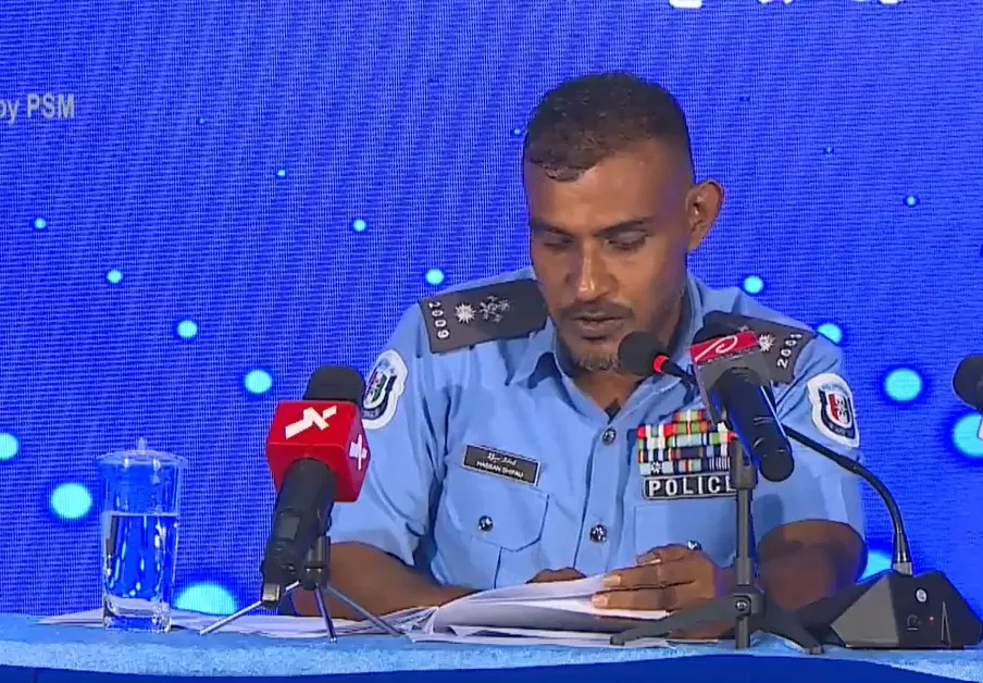 ފުލުހުން ބޭއްވި ޕްރެސްގެ ތެރެއިން..