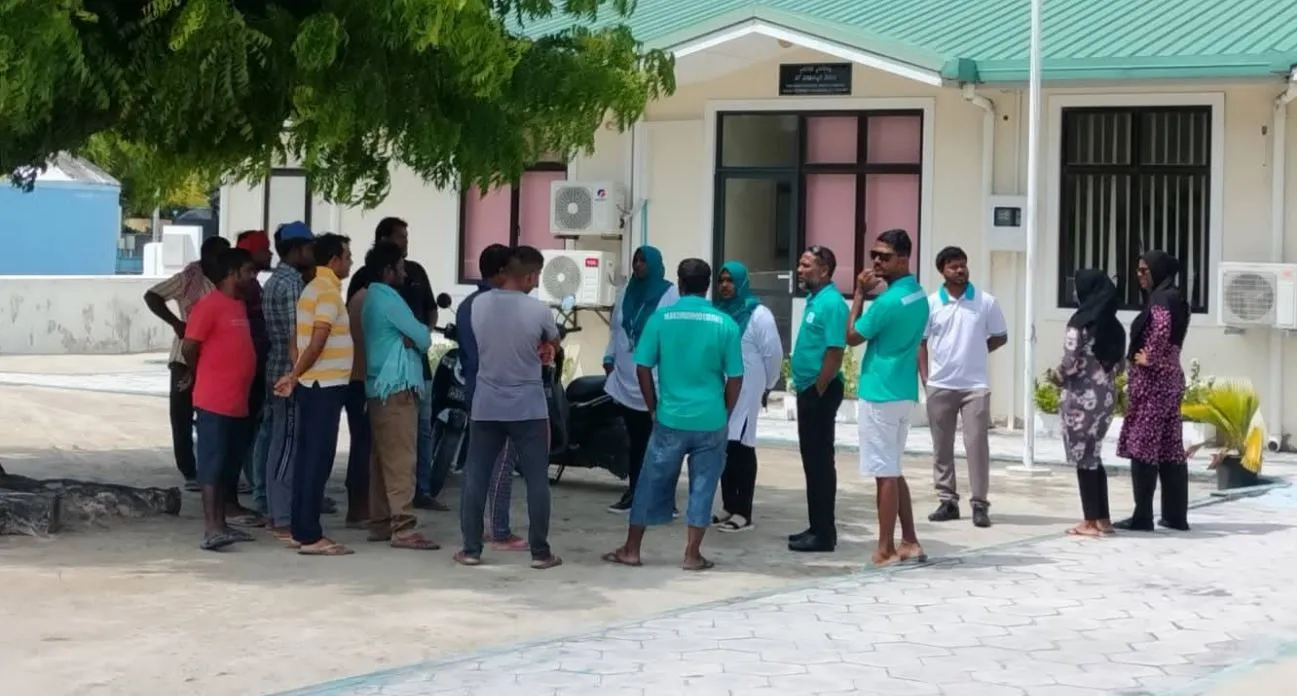 އެޑިއުކޭޝަންއިން ފައިސާ ނުދީ 3 މަސް، އިންޑިއާ މުވައްޒަފުން ކައުންސިލް އިދާރާއަށް އިހުތިޖާޖަށް